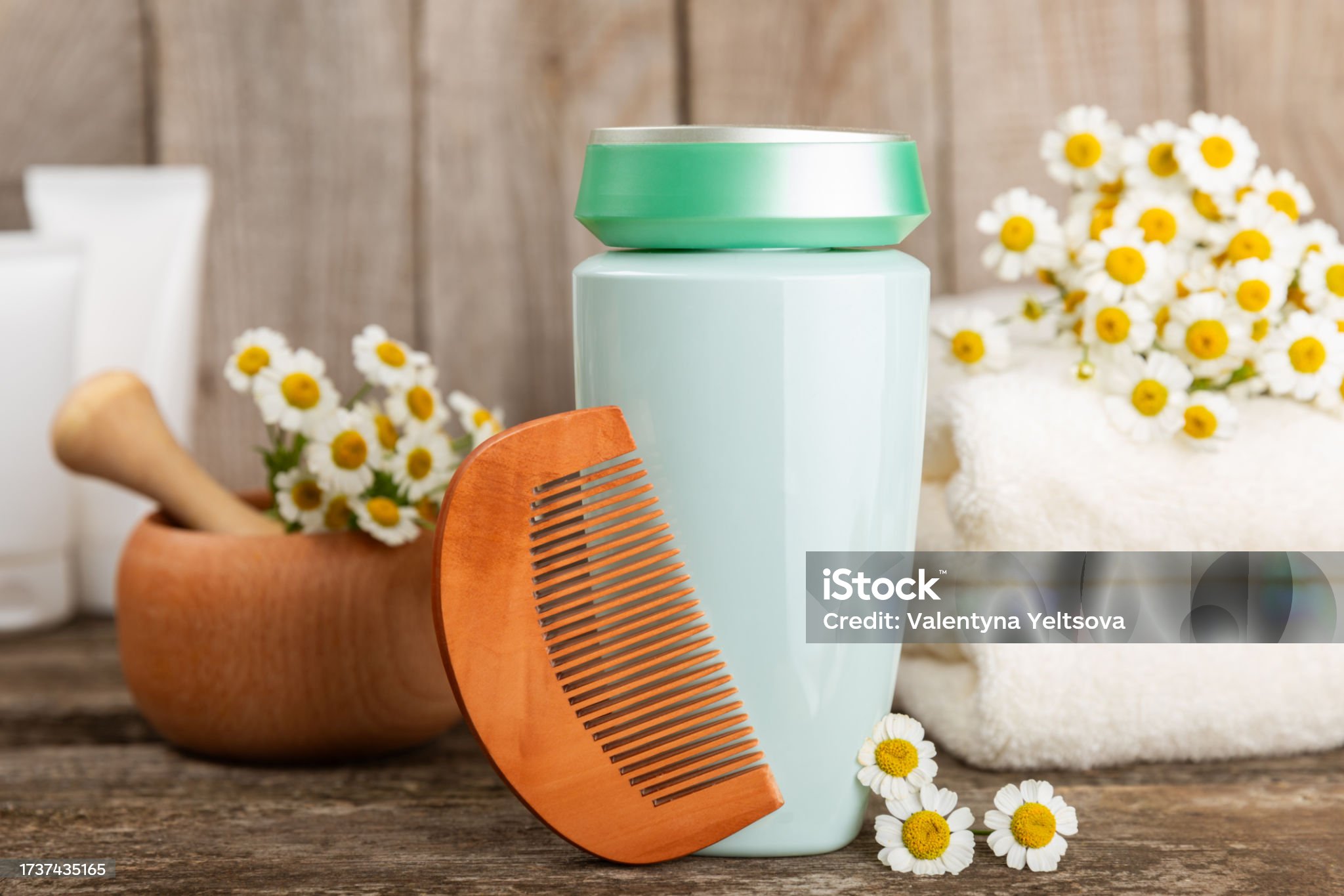 Chamomile flowers shampoo